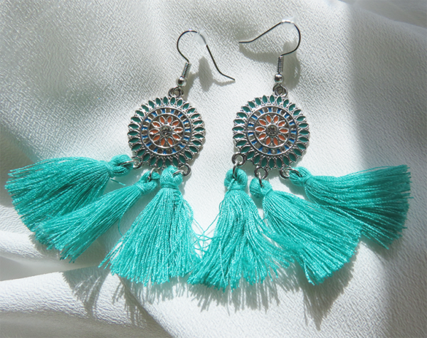 Boucles d'oreilles berbères atypiques, détails géométriques, élégantes et uniques en leur genre