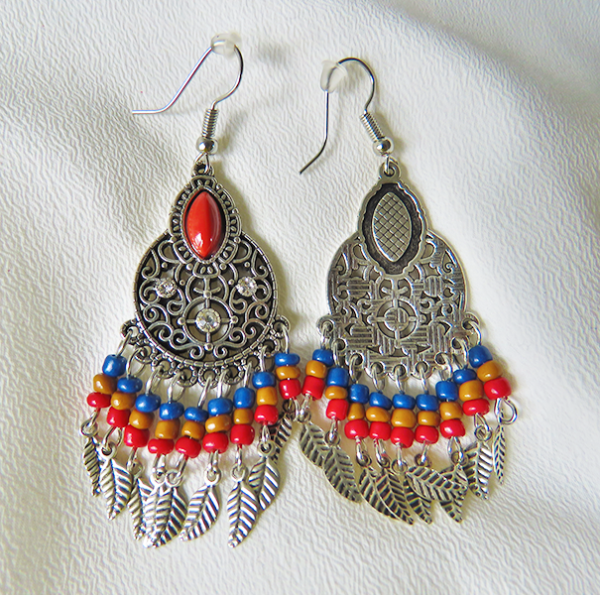 Boucles d'oreilles berbères atypiques, détails géométriques, élégantes et uniques en leur genre